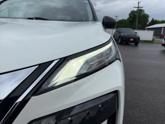 Nissan Rogue photo 17