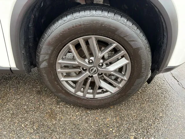 Nissan Rogue photo 13