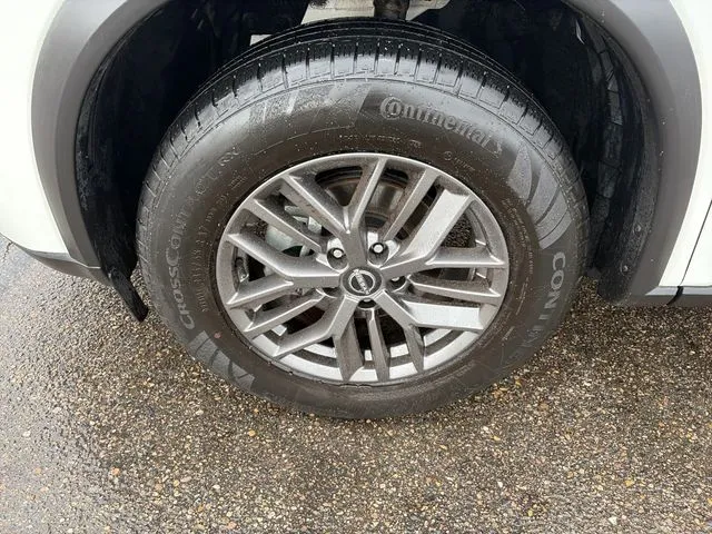 Nissan Rogue photo 11