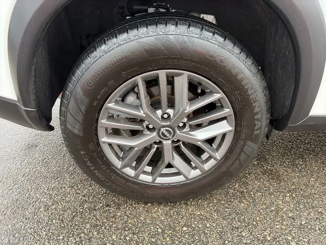 Nissan Rogue photo 15