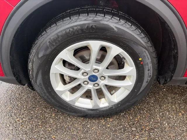 Ford Escape photo 10