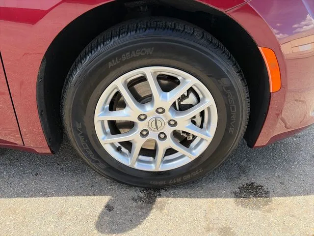 Chrysler Voyager photo 14