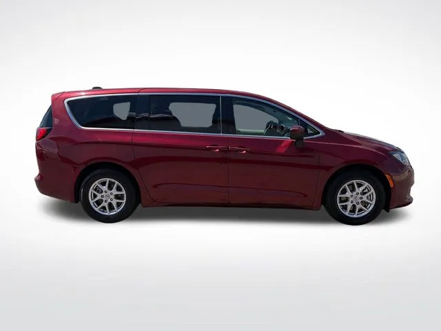 Chrysler Voyager photo 9