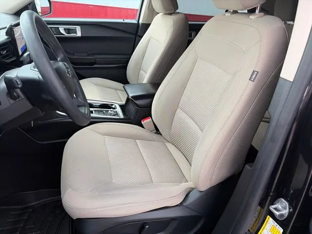 Ford Explorer photo 38
