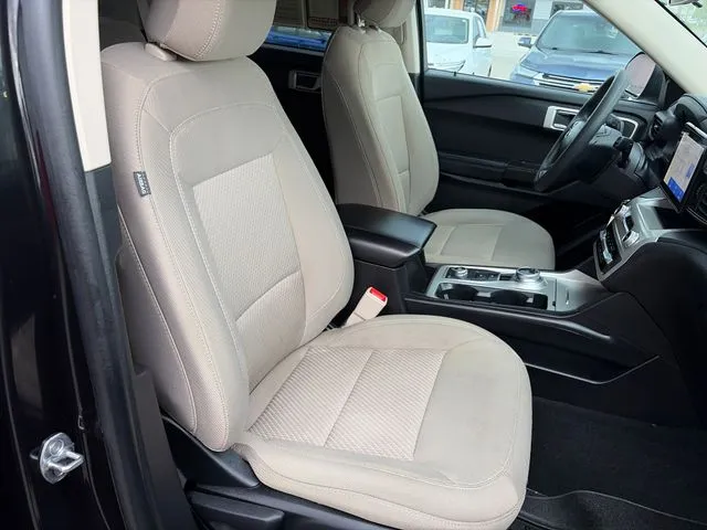 Ford Explorer photo 37