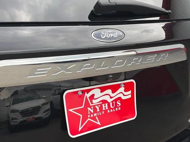 Ford Explorer photo 21