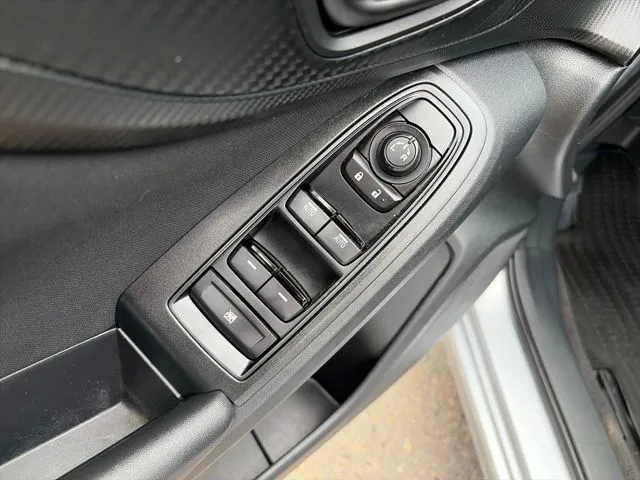 Subaru Impreza photo 25