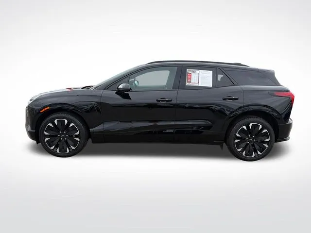 Chevrolet Blazer photo 3
