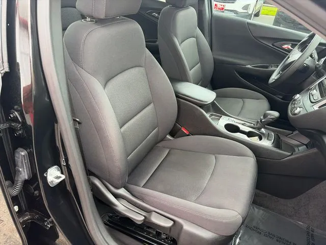 Chevrolet Malibu photo 37
