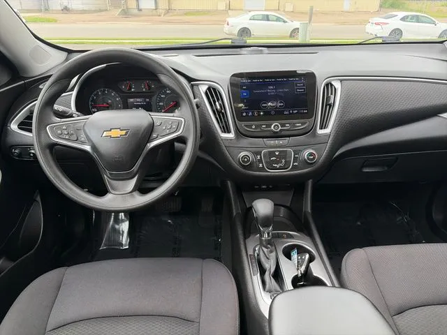 Chevrolet Malibu photo 32