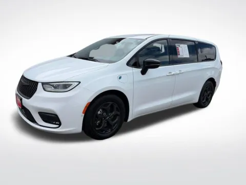 White 2024 Chrysler Pacifica Hybrid Select for sale in Perham, MN