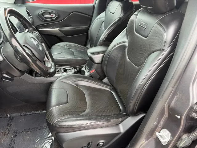 Jeep Cherokee photo 39