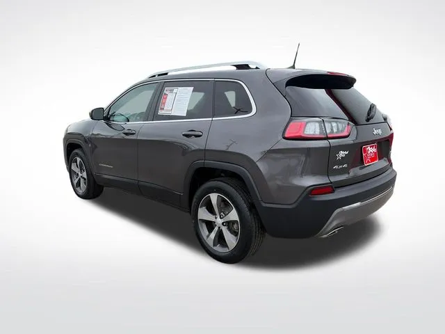 Jeep Cherokee photo 4