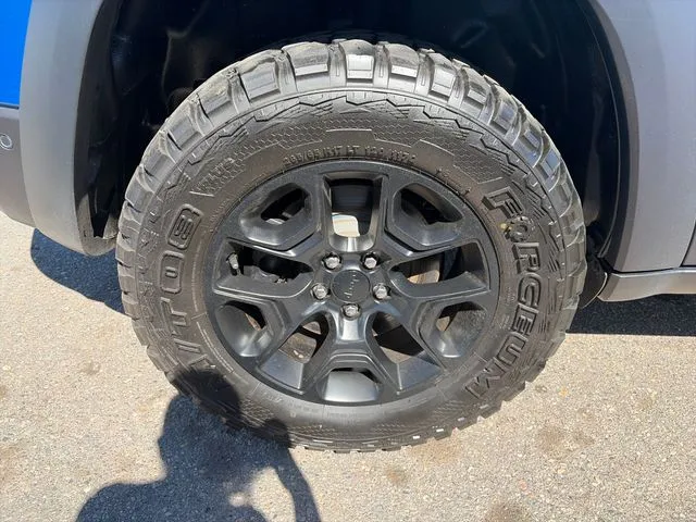 Jeep Cherokee photo 16