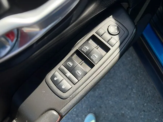 Jeep Cherokee photo 26