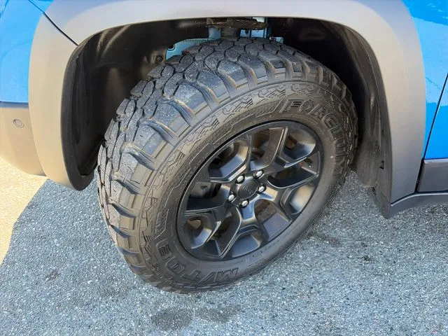 Jeep Cherokee photo 17