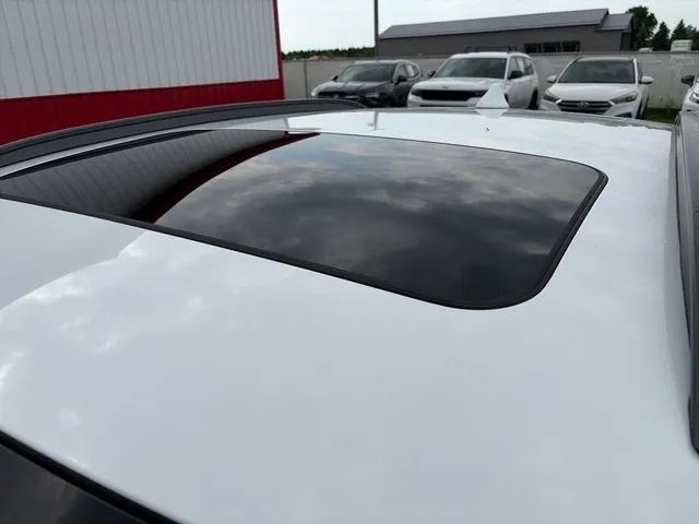 Hyundai Kona photo 11
