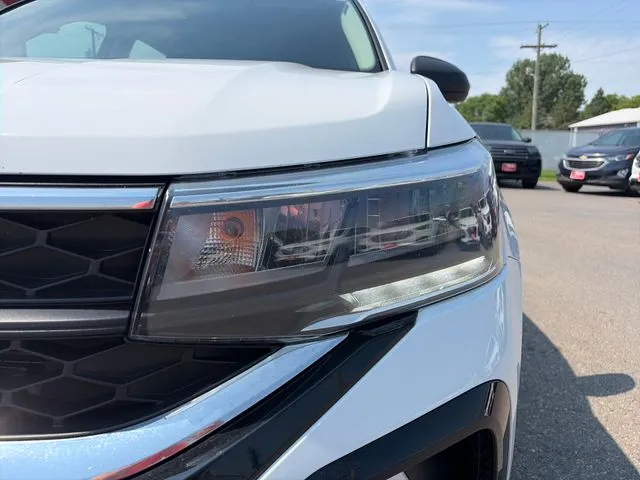 Volkswagen Taos photo 17