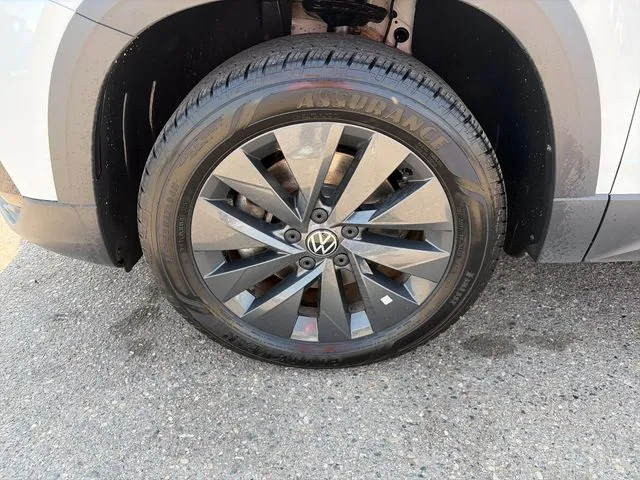 Volkswagen Taos photo 11