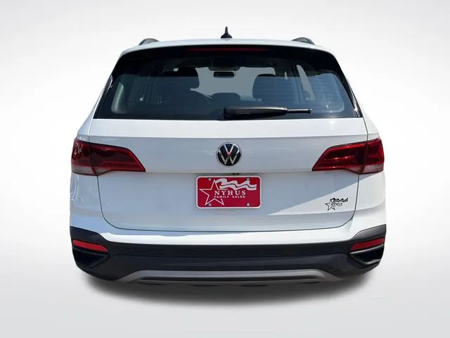 Volkswagen Taos photo 5