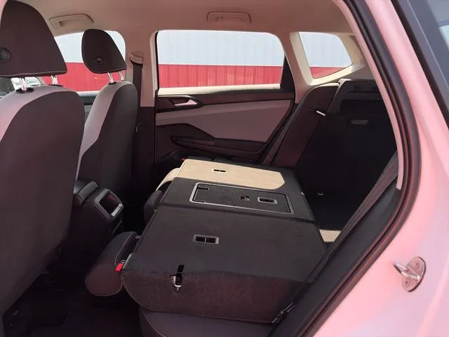 Volkswagen Taos photo 38