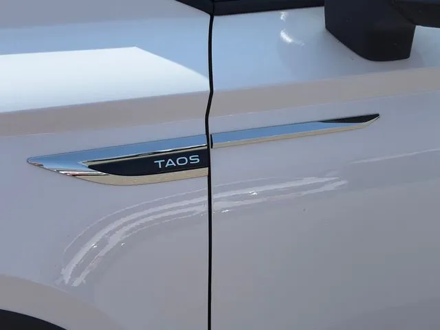 Volkswagen Taos photo 20
