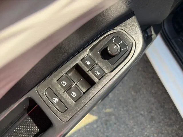 Volkswagen Taos photo 25