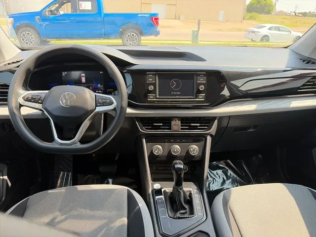Volkswagen Taos photo 31