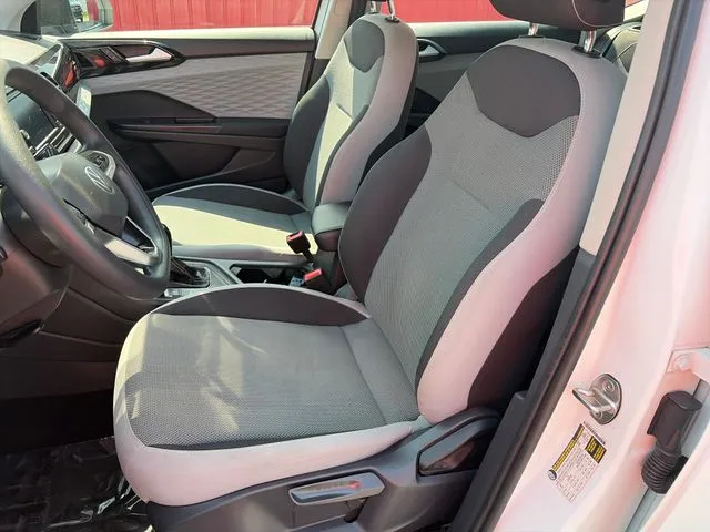 Volkswagen Taos photo 36