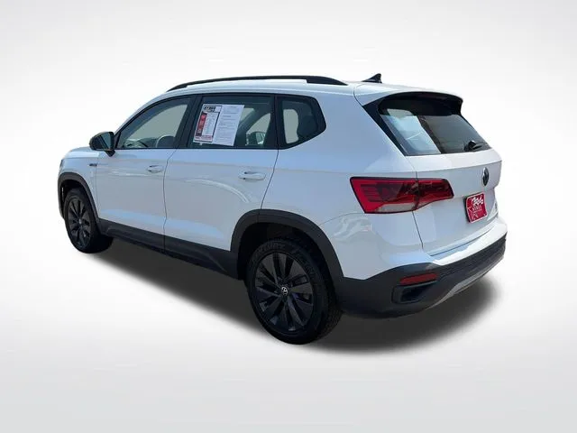 Volkswagen Taos photo 4