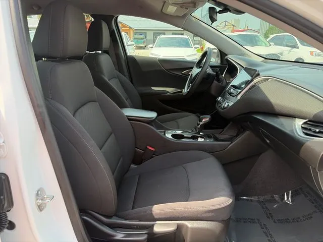Chevrolet Malibu photo 22