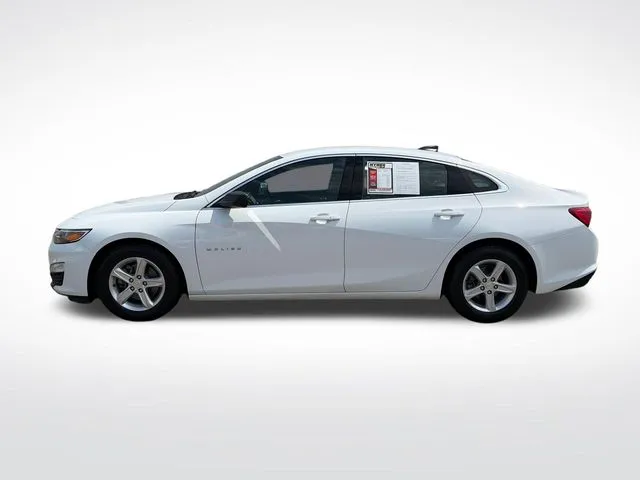 Chevrolet Malibu photo 3