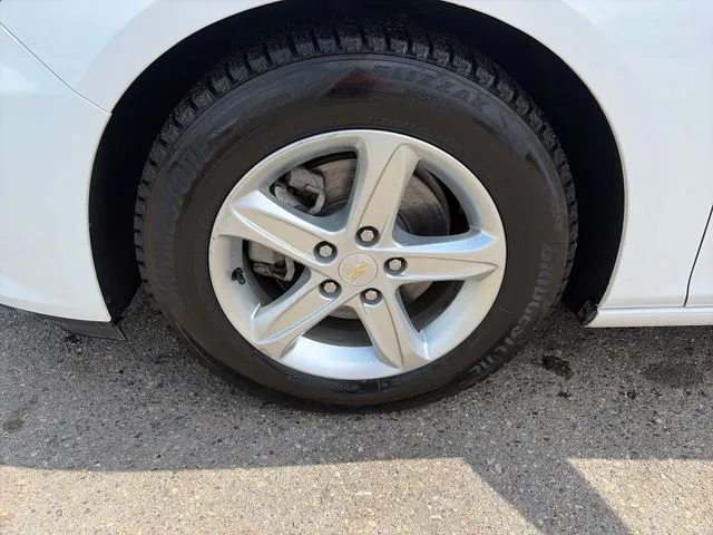 Chevrolet Malibu photo 11