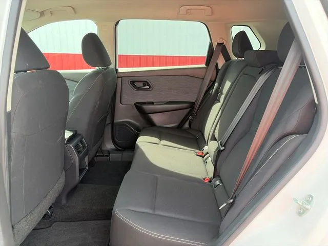 Nissan Rogue photo 38