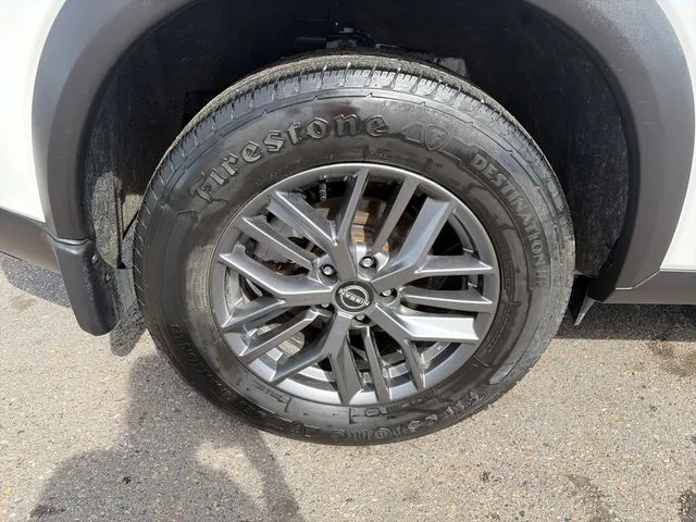 Nissan Rogue photo 15