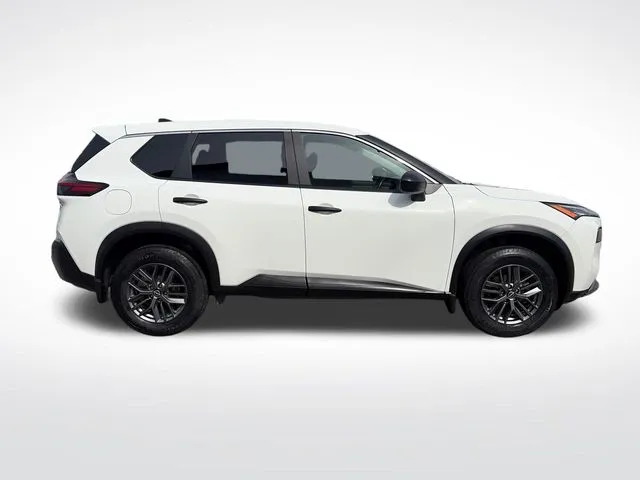 Nissan Rogue photo 8