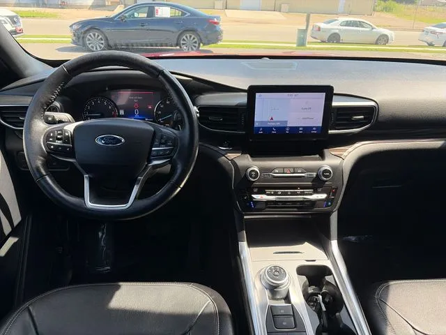 Ford Explorer photo 33
