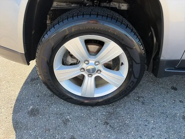 Jeep Compass photo 11