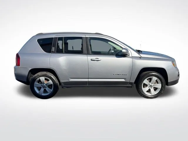 Jeep Compass photo 8