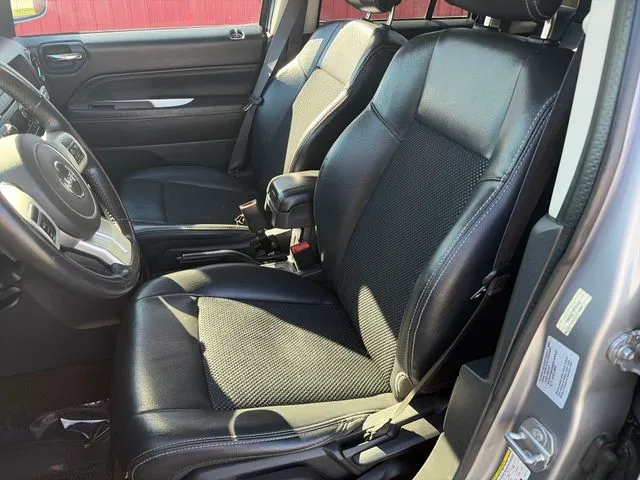 Jeep Compass photo 37
