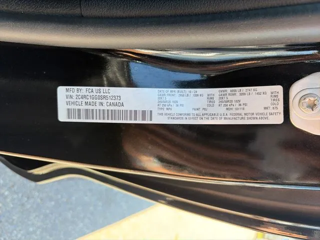 Chrysler Pacifica photo 60