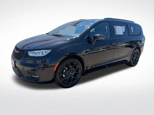 Black 2025 Chrysler Pacifica Limited for sale in Perham, MN