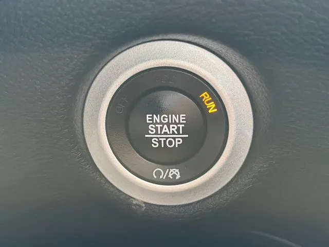 Chrysler Pacifica photo 56