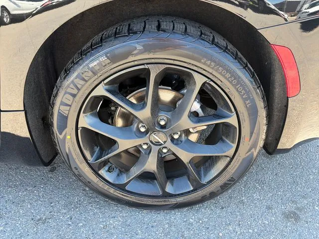 Chrysler Pacifica photo 16