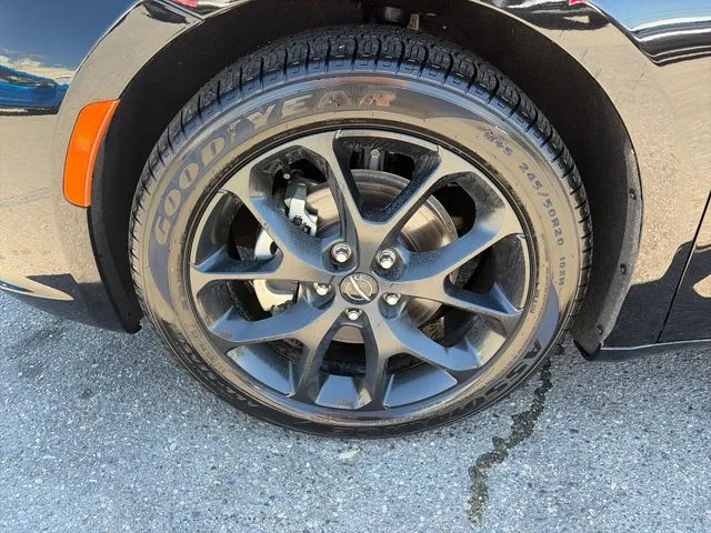 Chrysler Pacifica photo 13