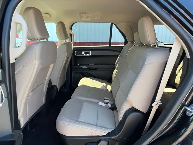 Ford Explorer photo 40