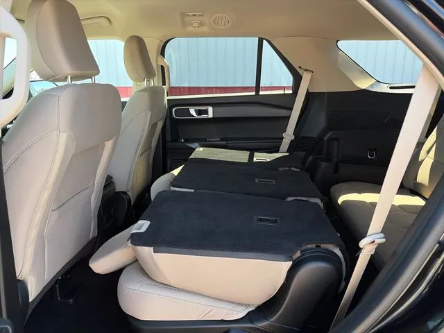 Ford Explorer photo 41