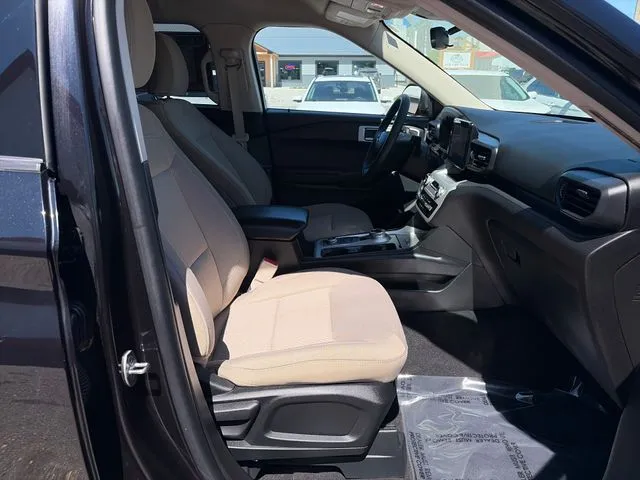 Ford Explorer photo 23
