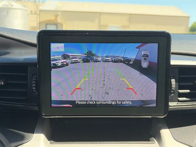 Ford Explorer photo 46