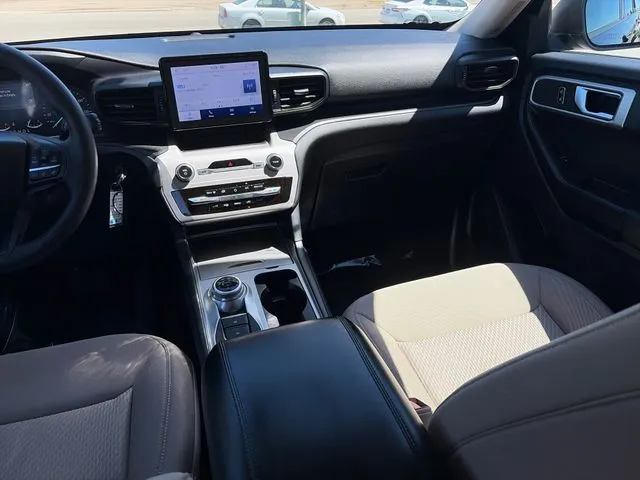 Ford Explorer photo 33